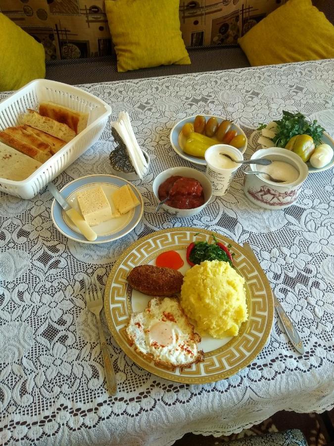 Nnn Guest House Ґоріс Екстер'єр фото
